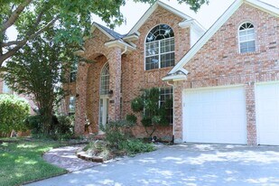 2719 Hidden Lake Dr in Grapevine, TX - Building Photo