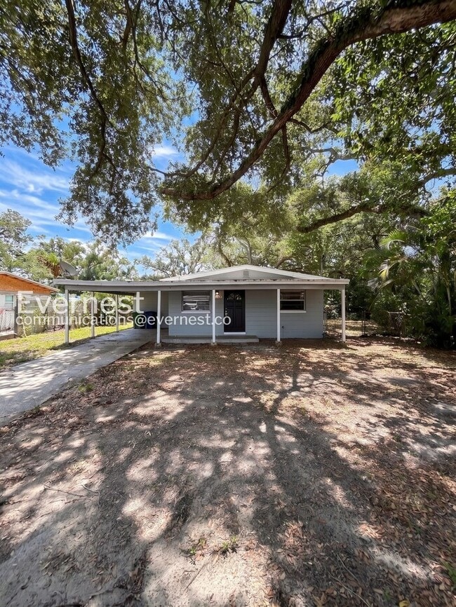 property at 4207 E Sandalwood Cir S