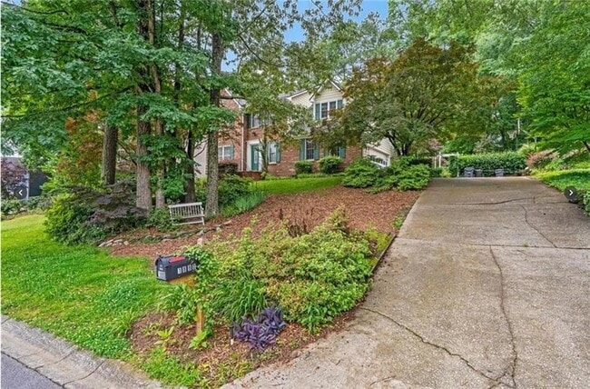 1880 Meadowchase Ct in Snellville, GA - Building Photo - Building Photo