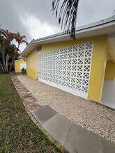 3393 NE Sandra Dr in Jensen Beach, FL - Building Photo - Building Photo