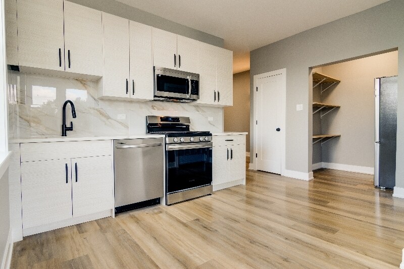 3420 W Dickens Ave in Chicago, IL - Building Photo