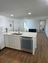105 Del Rio Dr in Palmetto, FL - Building Photo - Building Photo