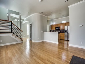 4432 Bowser Ave in Dallas, TX - Foto de edificio - Building Photo
