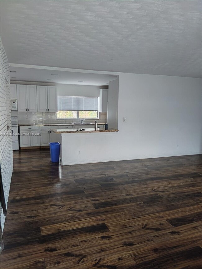 55 NE 25th St in Wilton Manors, FL - Building Photo - Building Photo
