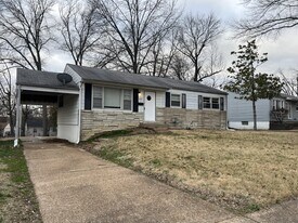 1006 Highmont Dr in Ferguson, MO - Building Photo