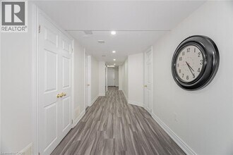 5 Freedom Oaks Trail in Brampton, ON - Building Photo - Building Photo