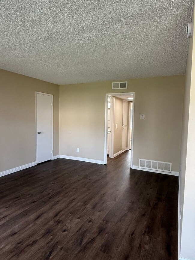 Castle Park Gardens in Chula Vista, CA - Building Photo - Building Photo