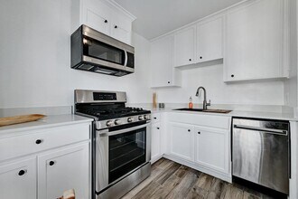 5313 Martin Ave in Austin, TX - Foto de edificio - Building Photo