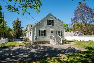 9 App Ct in Woburn, MA - Building Photo