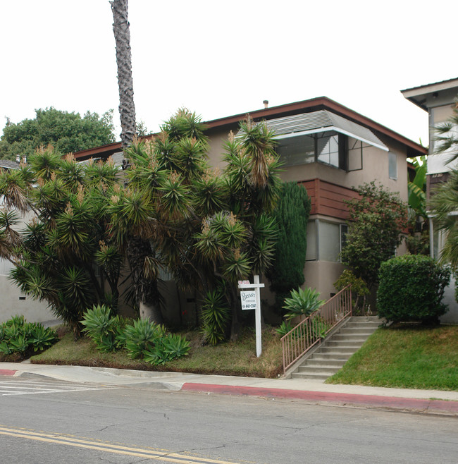 1728 Grevelia St in South Pasadena, CA - Building Photo - Building Photo