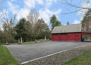 73 Champeaux Rd, Unit FL3-ID1281024P in Brimfield, MA - Foto de edificio - Building Photo