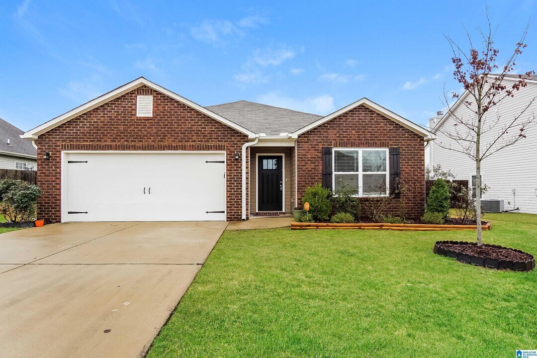 193 Addison Dr in Calera, AL - Building Photo