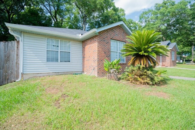 700 Liberty St in Tallahassee, FL - Building Photo - Building Photo