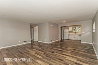 940 Hollytree Dr in Cincinnati, OH - Foto de edificio - Building Photo