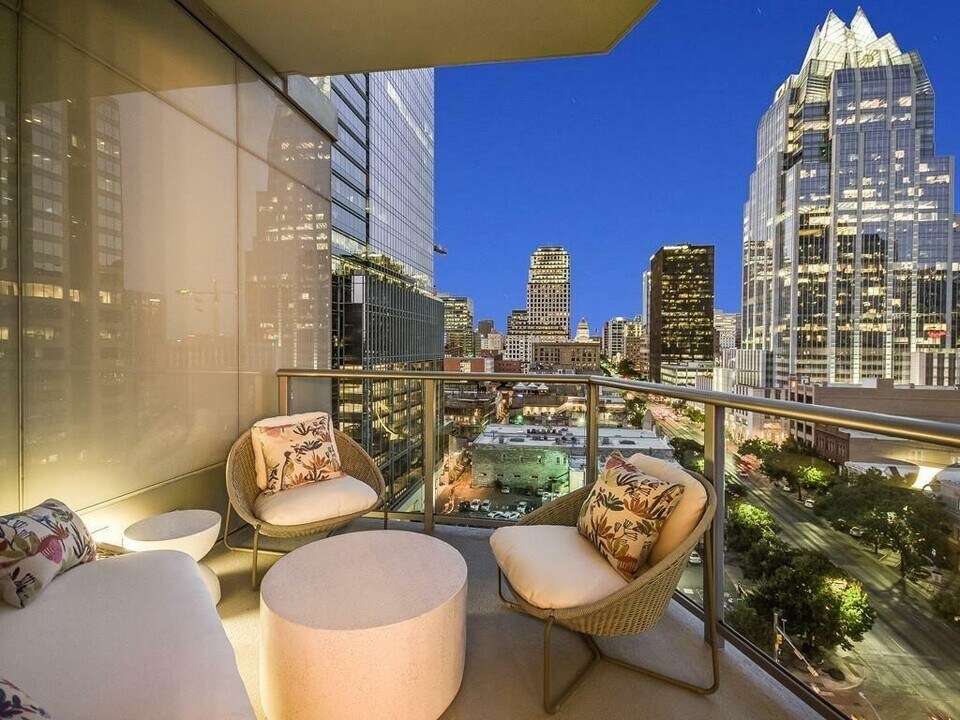 200 Congress Ave. in Austin, TX - Building Photo