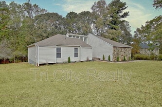 150 Drennan Dr in Fayetteville, GA - Building Photo - Building Photo