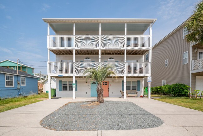 314 Fort Fisher Blvd N in Kure Beach, NC - Building Photo - Building Photo