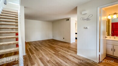 1824 E Avenida De Las Flores in Thousand Oaks, CA - Building Photo - Building Photo