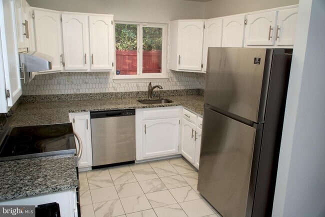 7710 Merrick Ln in Summerfield, MD - Building Photo - Building Photo