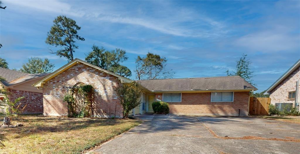 7238 Woodfern Dr in Houston, TX - Building Photo