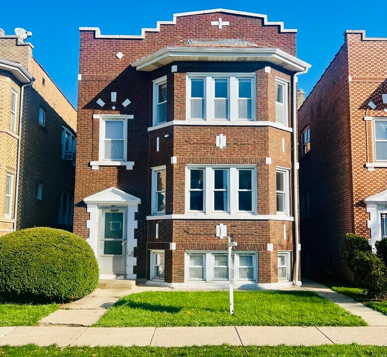 1827 Gunderson Ave in Berwyn, IL - Building Photo