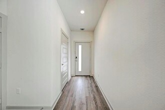 2120 Ettalee Ct in Austin, TX - Building Photo - Building Photo