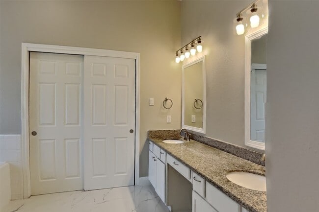 18327 Bluewater Cove Dr