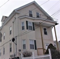 74 Veazie St in Providence, RI - Building Photo