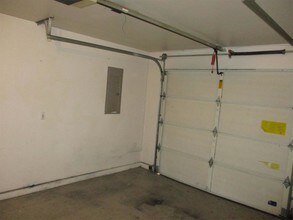 993 Bennett Ln in Eugene, OR - Building Photo - Building Photo