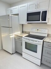 1032 S A St in Lake Worth Beach, FL - Foto de edificio - Building Photo