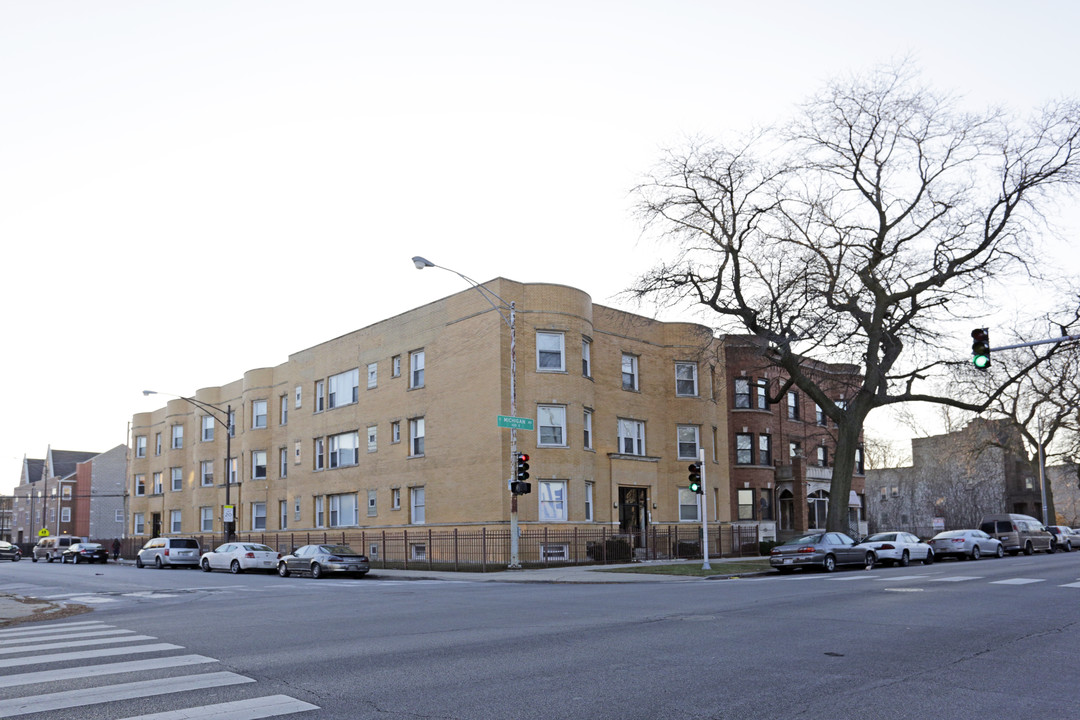 4901 S. Michigan Ave. in Chicago, IL - Building Photo