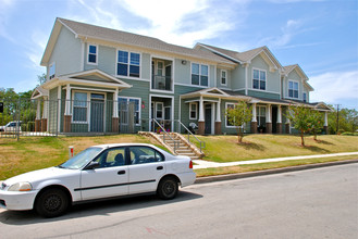 Pavilions at Samuels Apartments in Fort Worth, TX - Building Photo - Building Photo