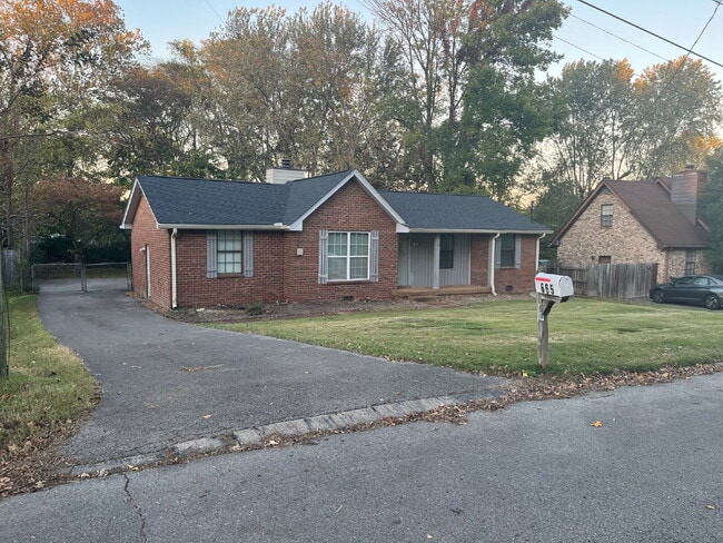 property at 665 Dutchmans Dr