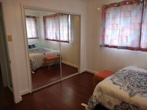 2074 St Louis Dr, Unit MasterBedroom in Honolulu, HI - Building Photo - Building Photo