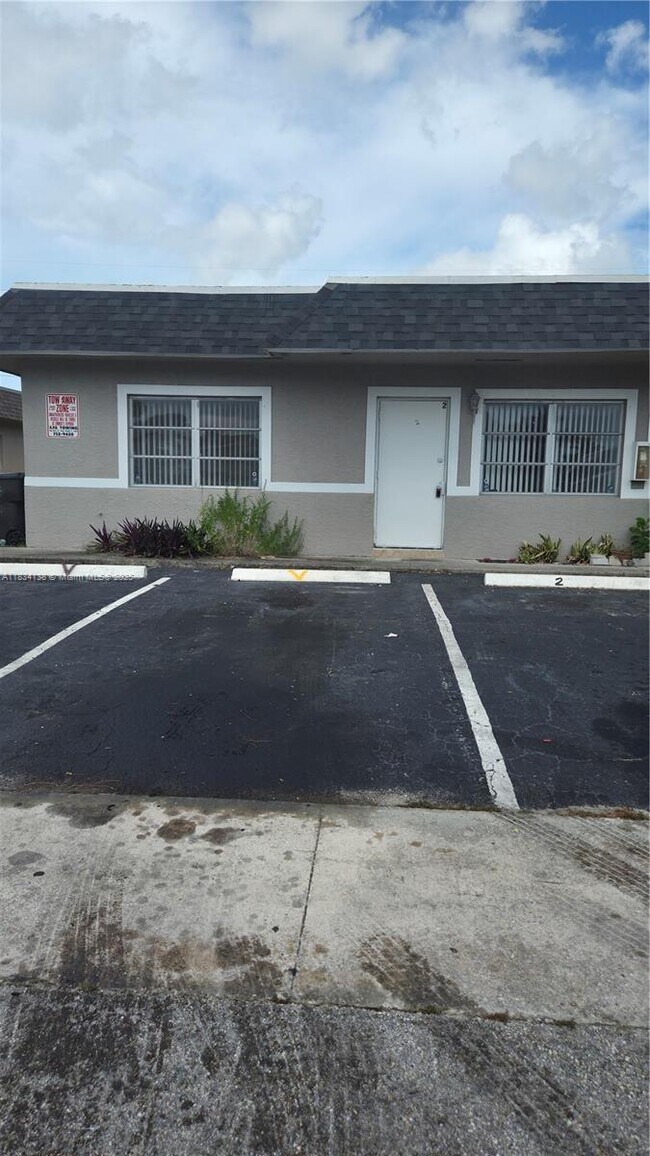 3970 NW 31st Terrace in Lauderdale Lakes, FL - Building Photo - Building Photo