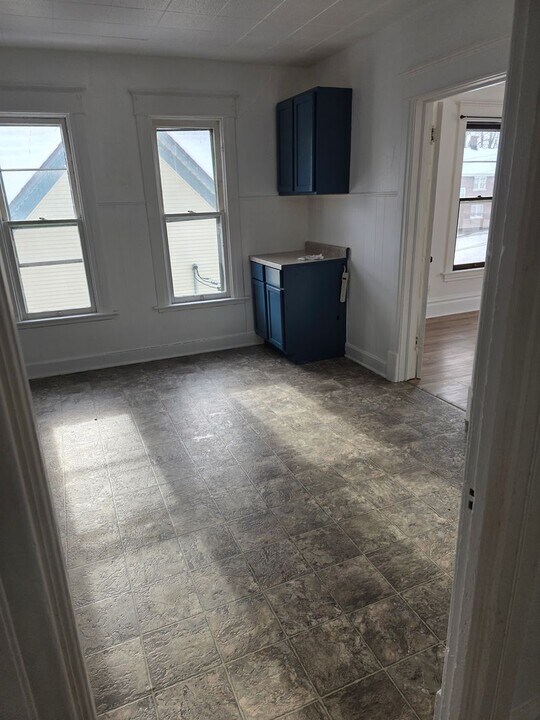 402 S Gardiner Ave in Rockford, IL - Building Photo