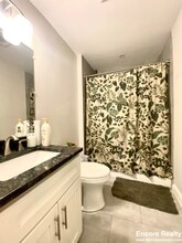 1433 Cambridge St, Unit 2 in Cambridge, MA - Foto de edificio - Building Photo