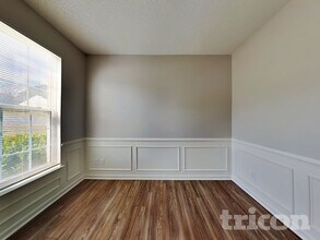 5920 Shining Oak Ln in Charlotte, NC - Building Photo - Building Photo