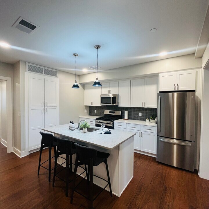 380 Harvard St, Unit 1 in Cambridge, MA - Building Photo