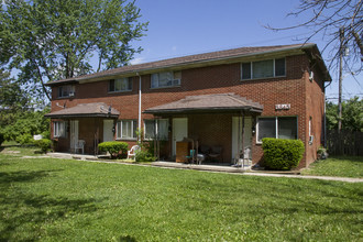 Arborwood Townhomes in Columbus, OH - Building Photo - Building Photo