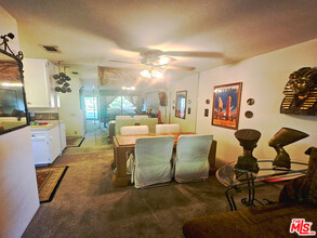 2812 N Auburn Ct in Palm Springs, CA - Building Photo - Building Photo