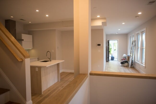 14 Sumner St in Boston, MA - Building Photo - Building Photo