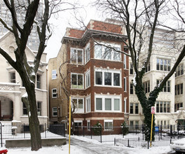 648 W Sheridan Rd in Chicago, IL - Foto de edificio - Building Photo