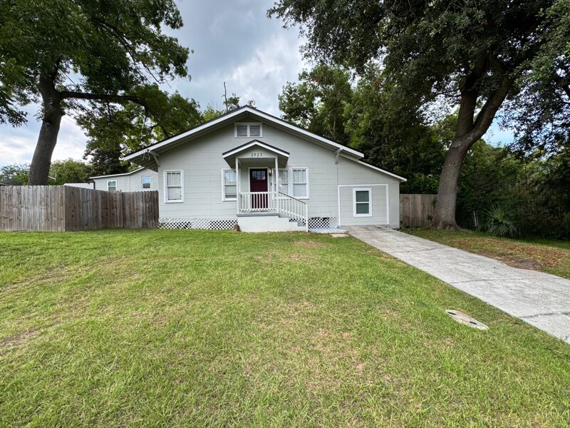 2923 Rosselle St in Jacksonville, FL - Building Photo