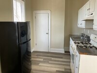 5201 Cedar Ave, Unit 3R photo'