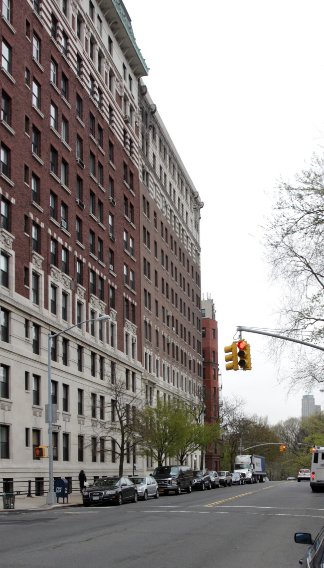 The Dorchester in New York, NY - Building Photo - Building Photo