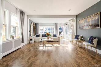 151-05 20th Rd in Queens, NY - Building Photo - Building Photo