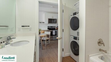 1419 24th Ave, Unit 814 in Seattle, WA - Foto de edificio - Building Photo