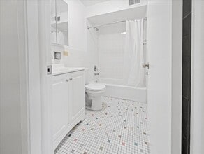 700 McKinley Ave in Mundelein, IL - Building Photo - Building Photo