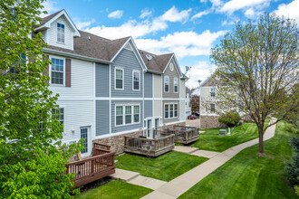 Village at Walnut Crest in Urbandale, IA - Building Photo - Building Photo